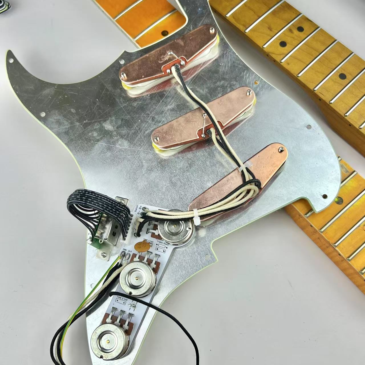 DIY Guitar ST Pickguard Kit SS - đánh giá và giá Diy Guitar Electronics Kit